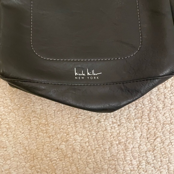 Nicole Miller Black Purse with Brown Handle and Zip Top with Multiple Pockets - Picture 3 of 10